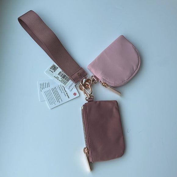 Lululemon Dual Pouch Wristlet💝Popular Gift🎁Colour-Spiced Chai/Pink Haze, New - Picture 6 of 7